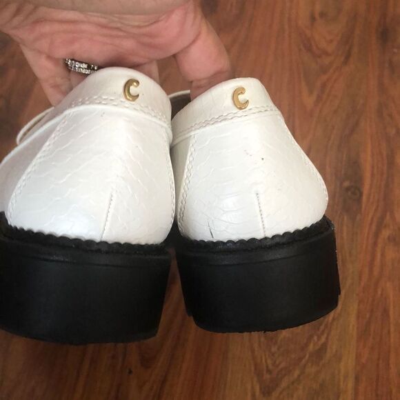Circus Sam Edelman White loafer with gold hardware black chunky heel size 8.5. - Picture 8 of 9